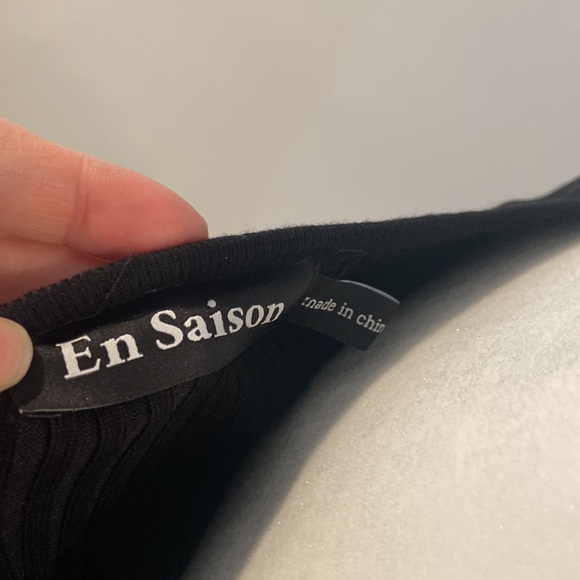 En Saison Puff Sleeve dress. Size medium. - Picture 6 of 6